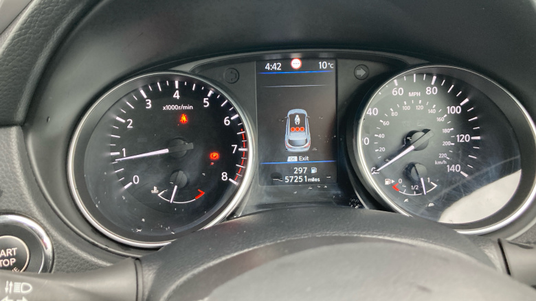 Nissan Qashqai 1.3 DiG-T N-Motion 5dr Petrol Hatchback